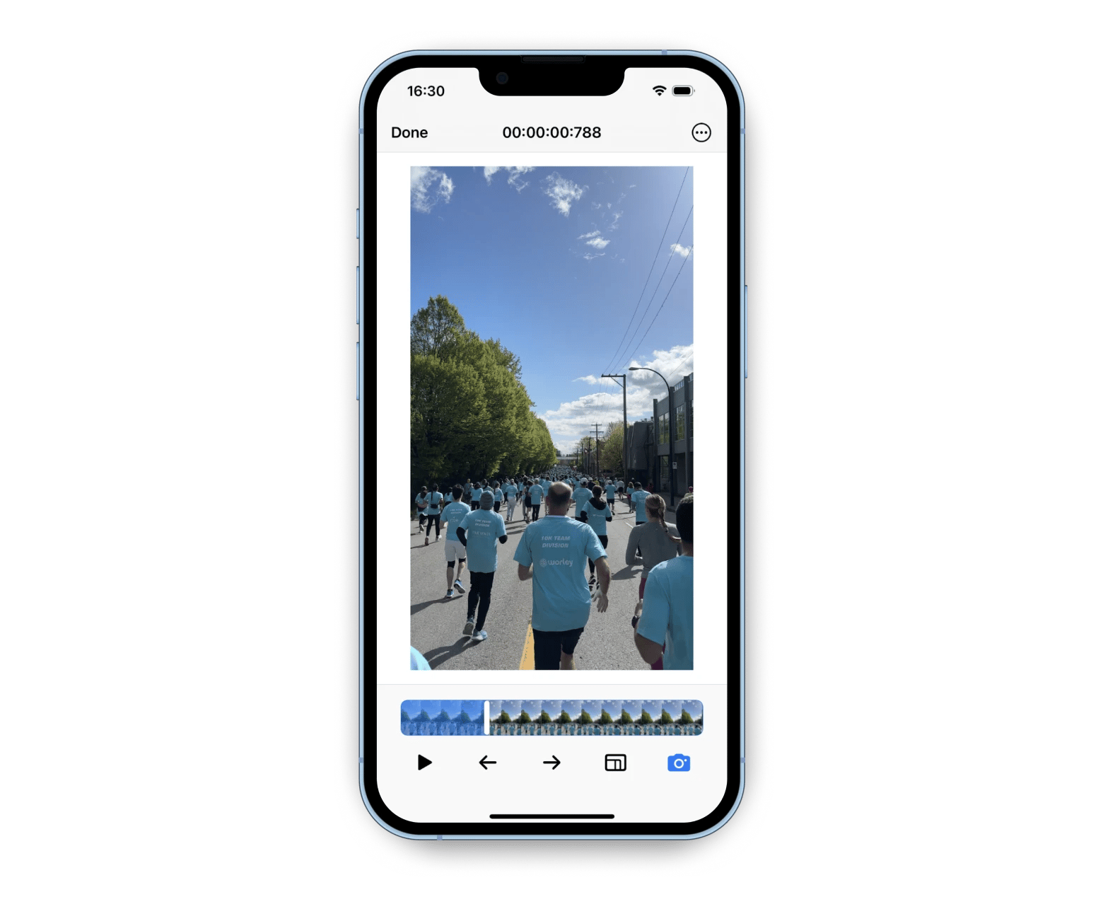 SnapMotion extract any frame of video to image on iPhone